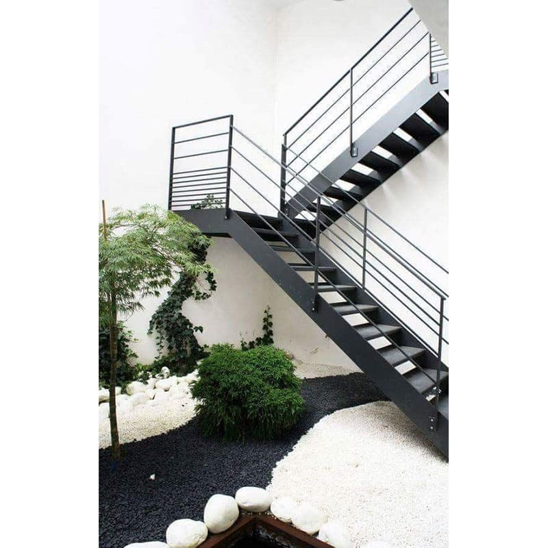 پله با آهن گالوانیزه